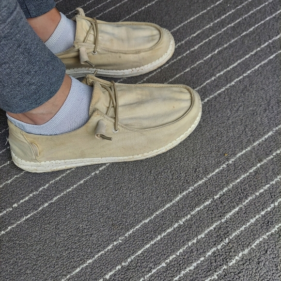 Hey Dude womens 10 - Picture 2 of 6